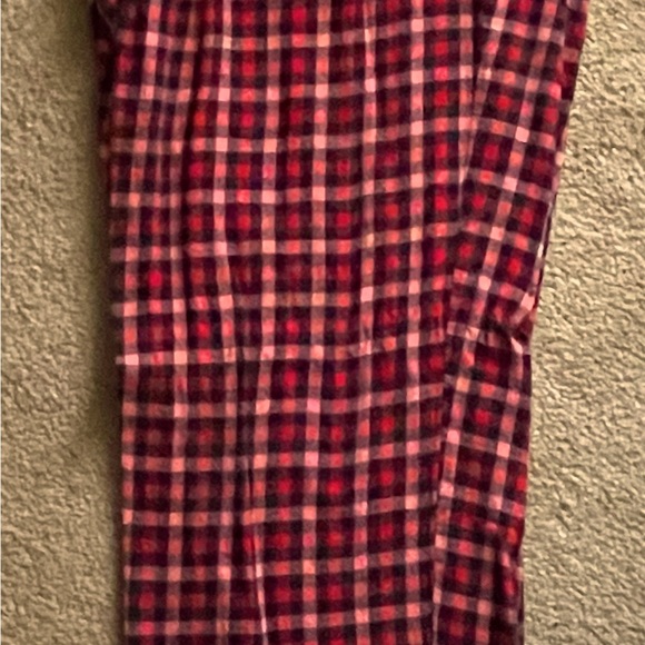 Women's Old Navy Pajama Pants Red, Pink And Navy Plaid With Elastic Waistband - Picture 4 of 6